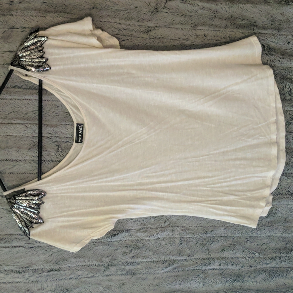 Wet seal cap sleeve with silver sequins